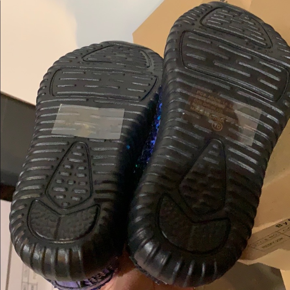 Last pair❗️size 11 Girl sneakers - Picture 5 of 5